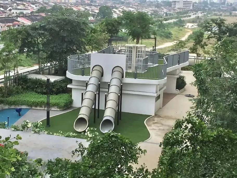 Apartment Mid Valley Southkey With Bathtub And Straits View For Family Toodlers 8 To 14Pax Johor Bahru